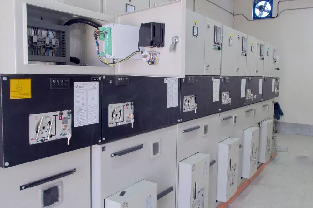 Fixed AIS Medium Voltage Switchgea